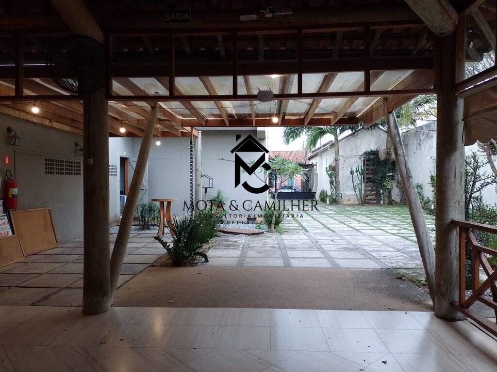 Ponto Comercial à venda no Quiririm: 