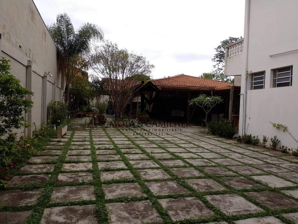 Ponto Comercial à venda no Quiririm: 