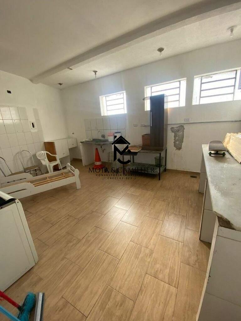 Ponto Comercial para aluguel no Jardim Maria Augusta: 