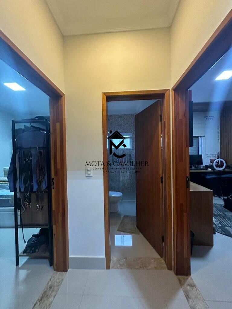 Casa em condominio para aluguel no Residencial Santa Izabel: 