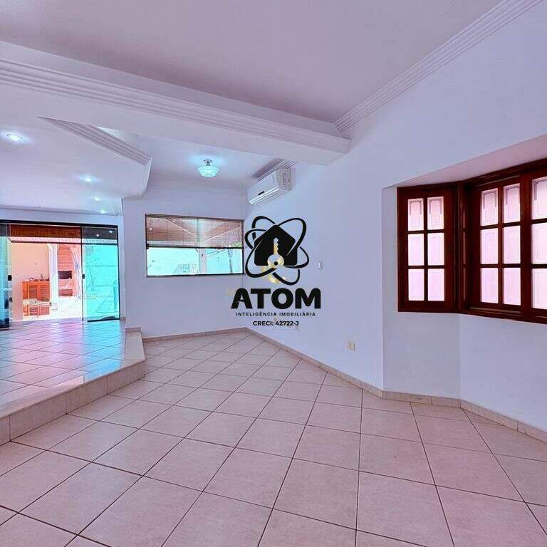 Casa em condominio à venda no Barranco: 