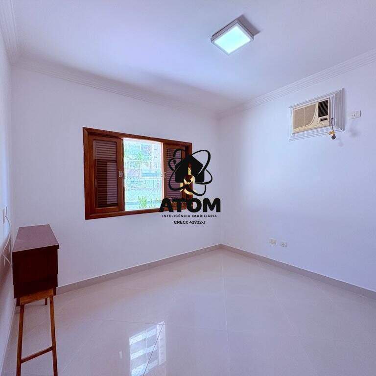 Casa em condominio à venda no Barranco: 