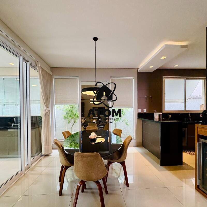Casa em condominio à venda no Quiririm: 