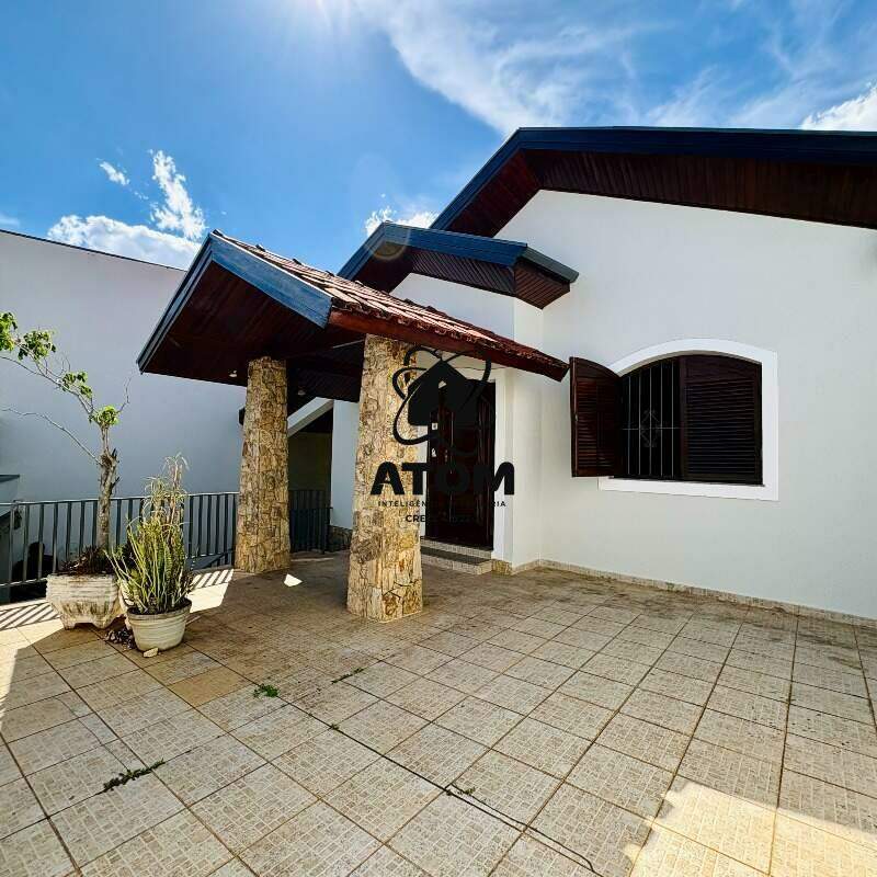 Casa à venda no Centro: 