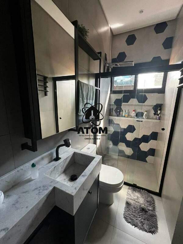Casa à venda no Parque São Dpmingos: 