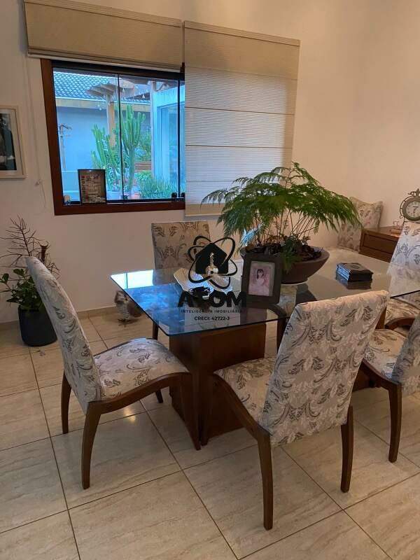 Casa para aluguel no Jardim das Nações: 