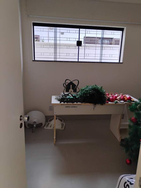 Sala para aluguel no Jardim das Nações: 