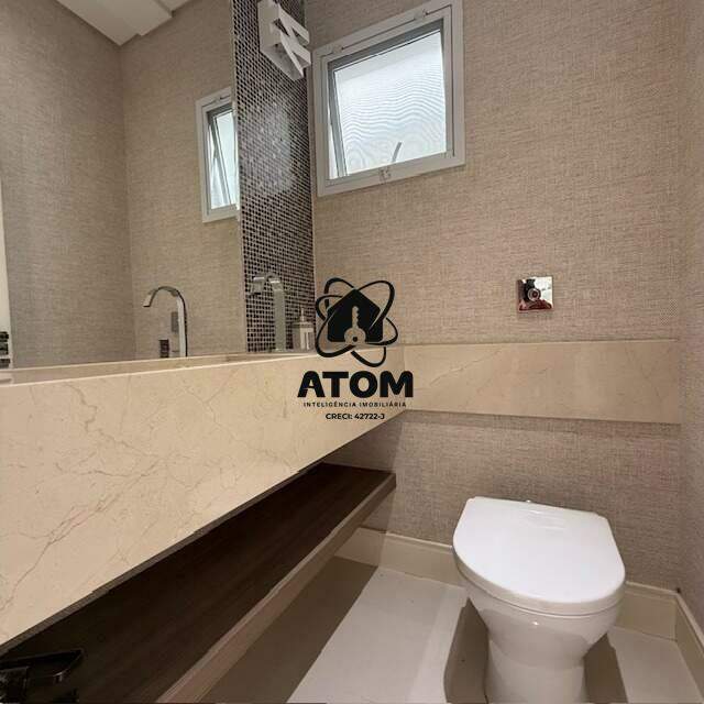 Casa em condominio à venda no Piracangaguá: 