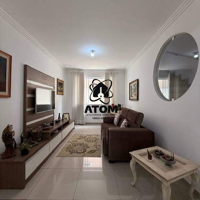 Casa em condominio à venda no Chácara Olaria: 