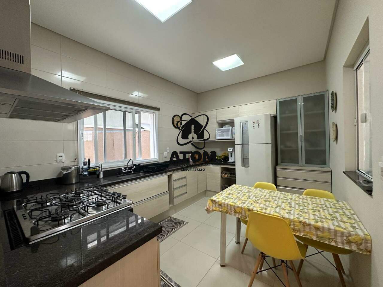 Casa em condominio à venda no Vila Mecanica Pesada: 