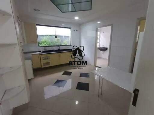 Casa em condominio para aluguel no Caminho Novo: 