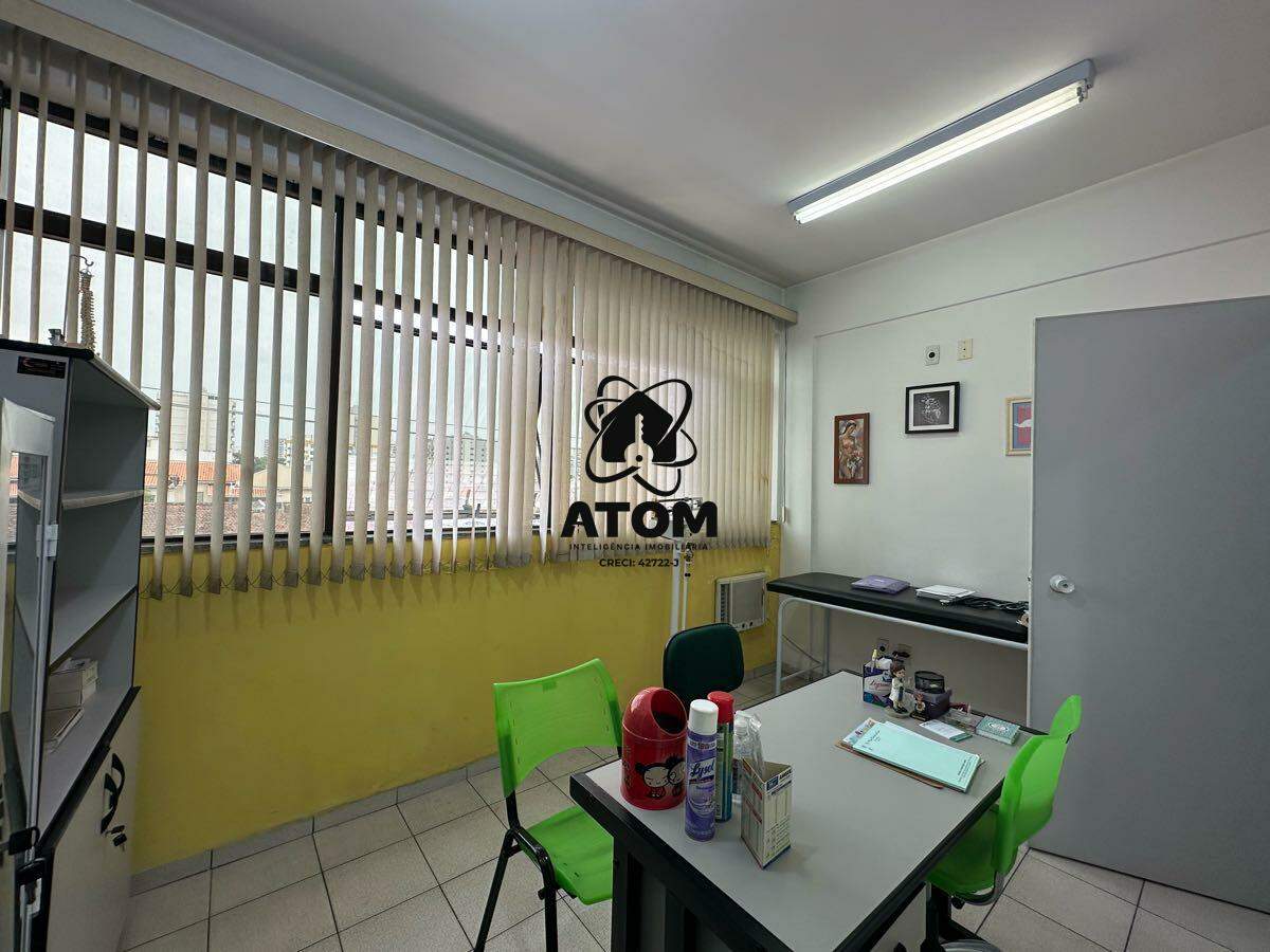 Sala à venda no Centro: 