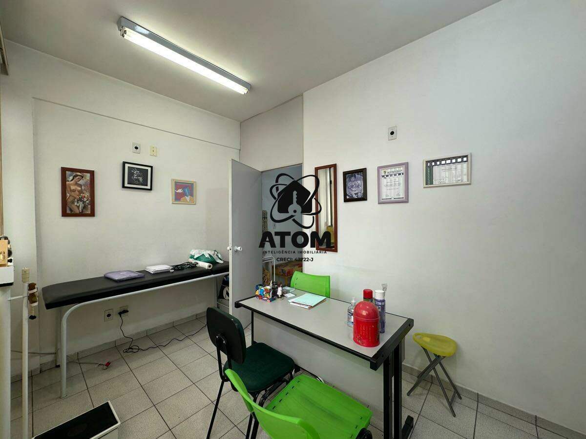 Sala à venda no Centro: 