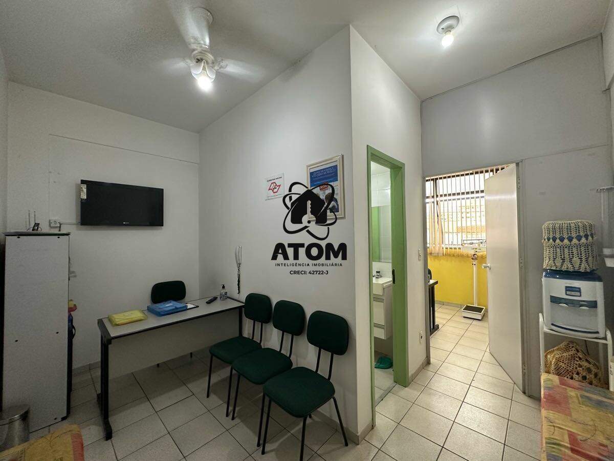 Sala à venda no Centro: 