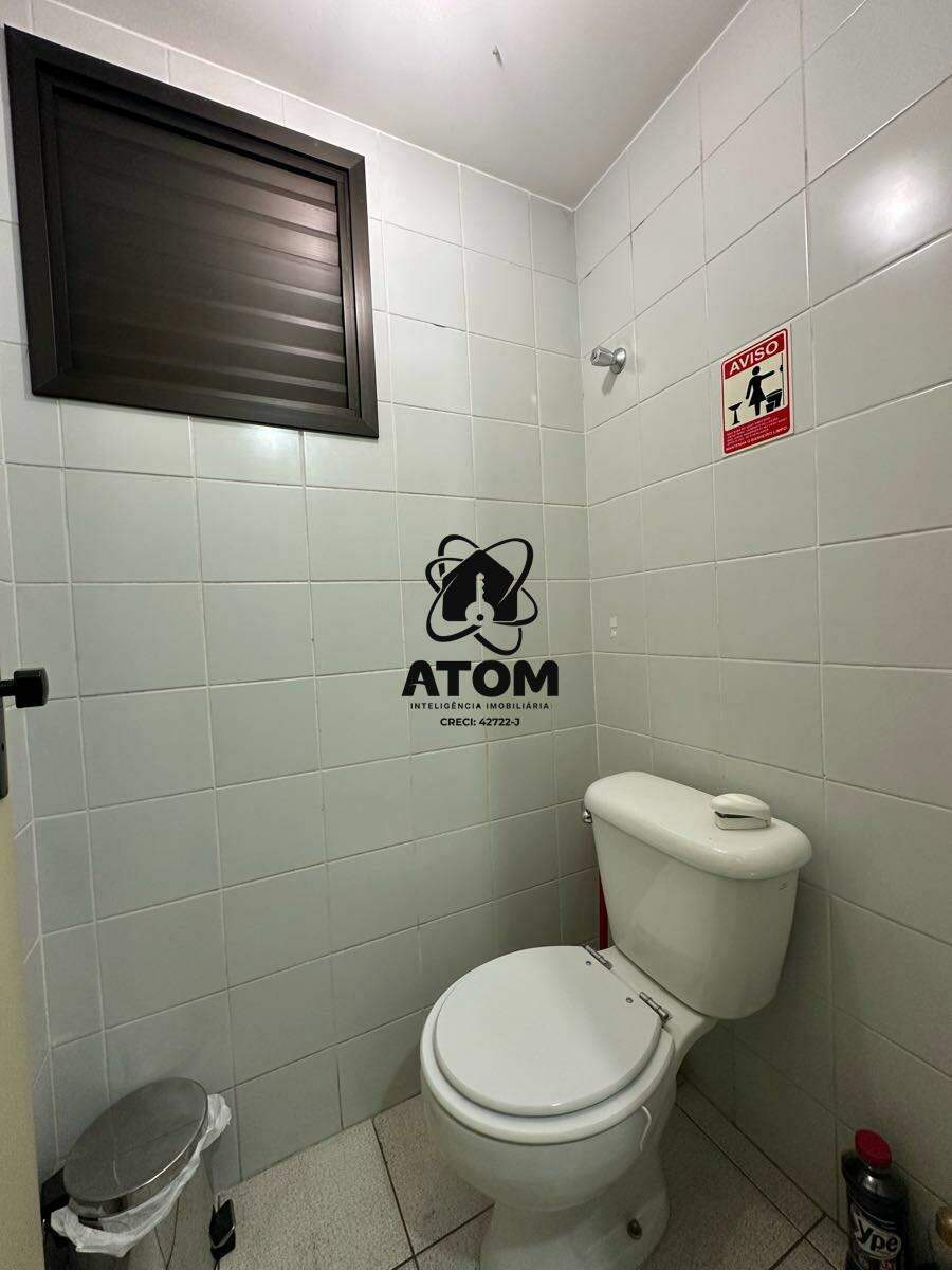 Sala à venda no Centro: 