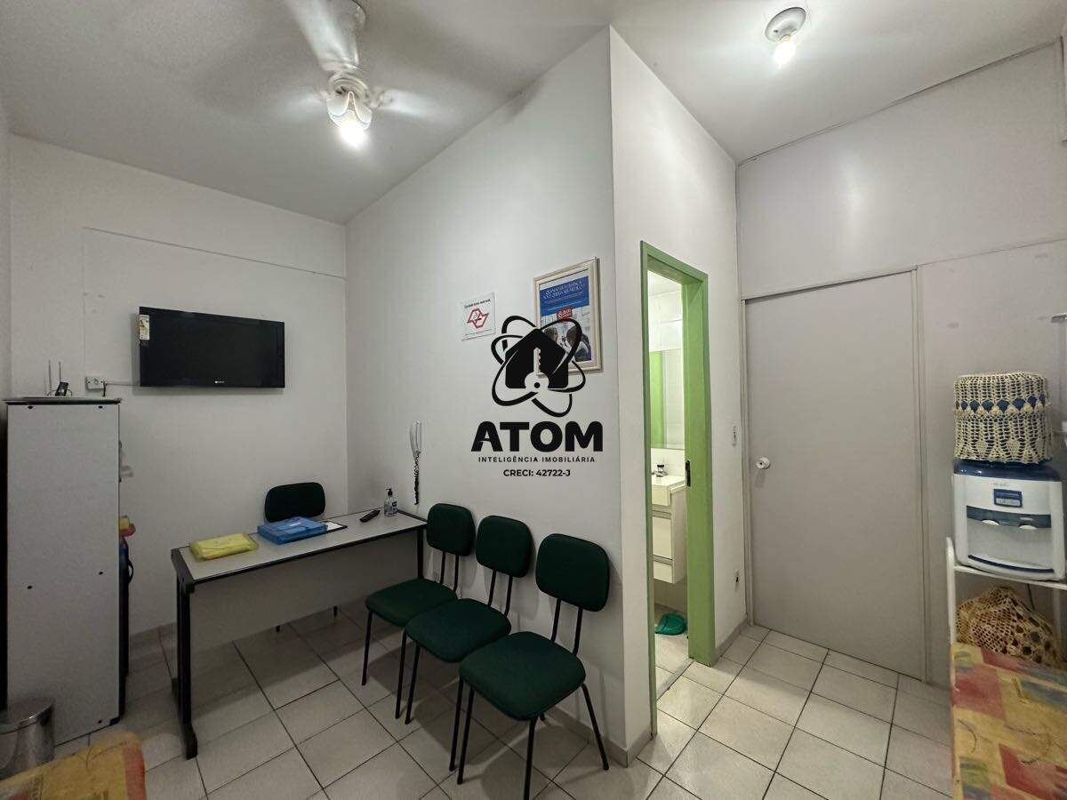 Sala à venda no Centro: 