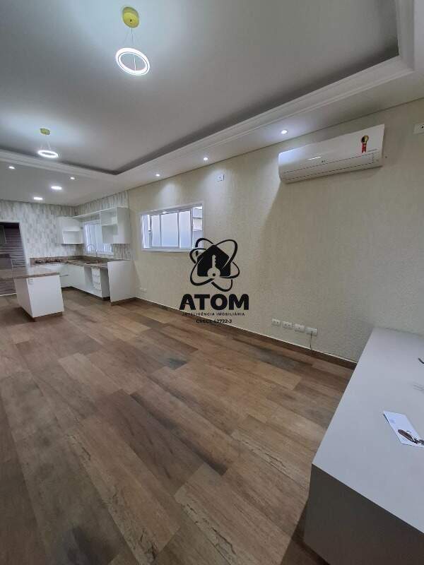 Casa em condominio à venda no Piracangaguá: 