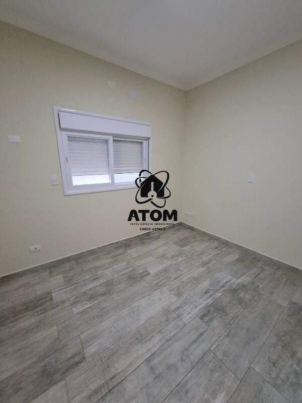 Casa em condominio à venda no Piracangaguá: 