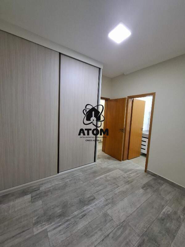Casa em condominio à venda no Piracangaguá: 