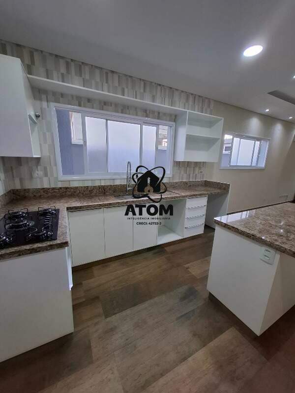 Casa em condominio à venda no Piracangaguá: 