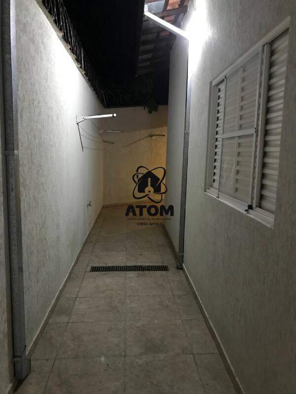 Casa em condominio à venda no Parque Arco Íris: 