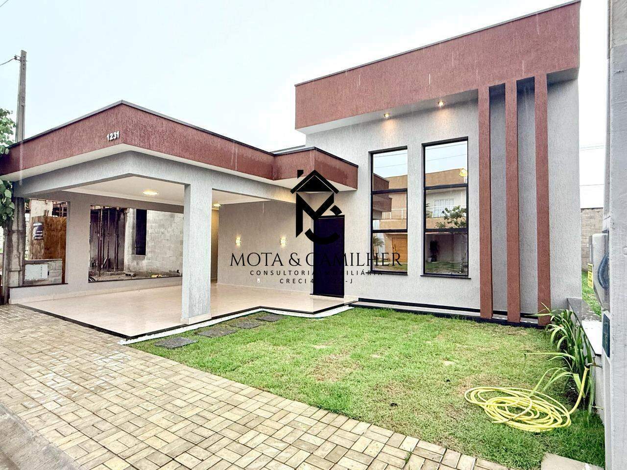 Casa em condominio à venda no Bairro dos Guedes: 