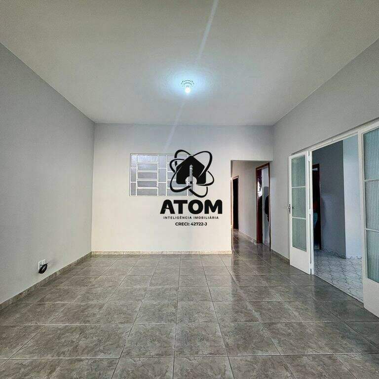 Casa para aluguel no Jardim Maria Augusta: 