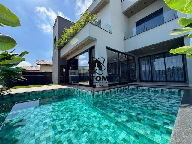 Casa em condominio à venda no Piracangaguá: 