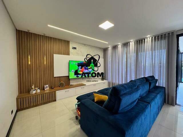 Casa em condominio à venda no Piracangaguá: 