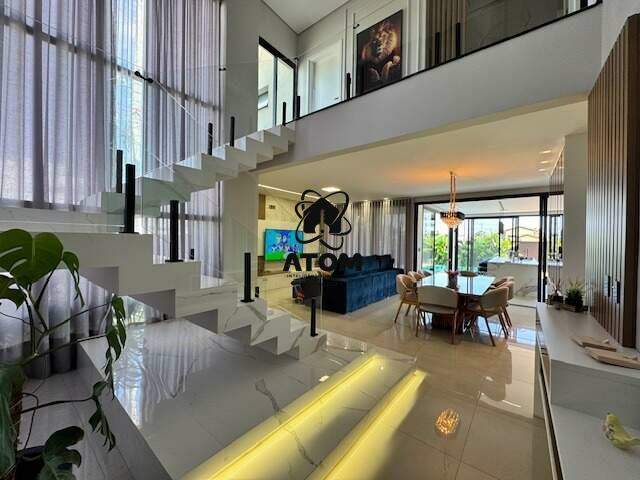 Casa em condominio à venda no Piracangaguá: 