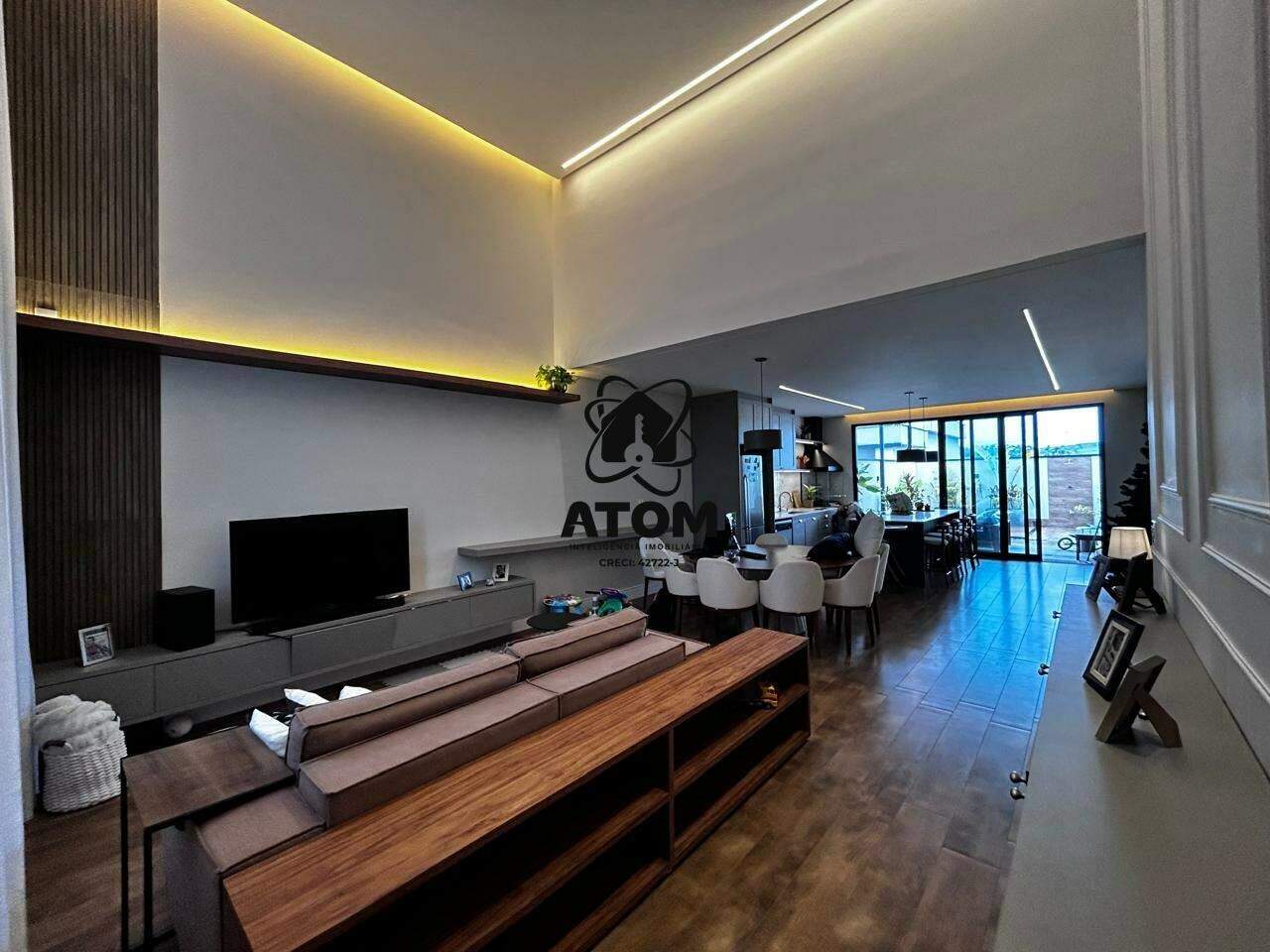 Casa em condominio à venda no Vale dos Cristais: 