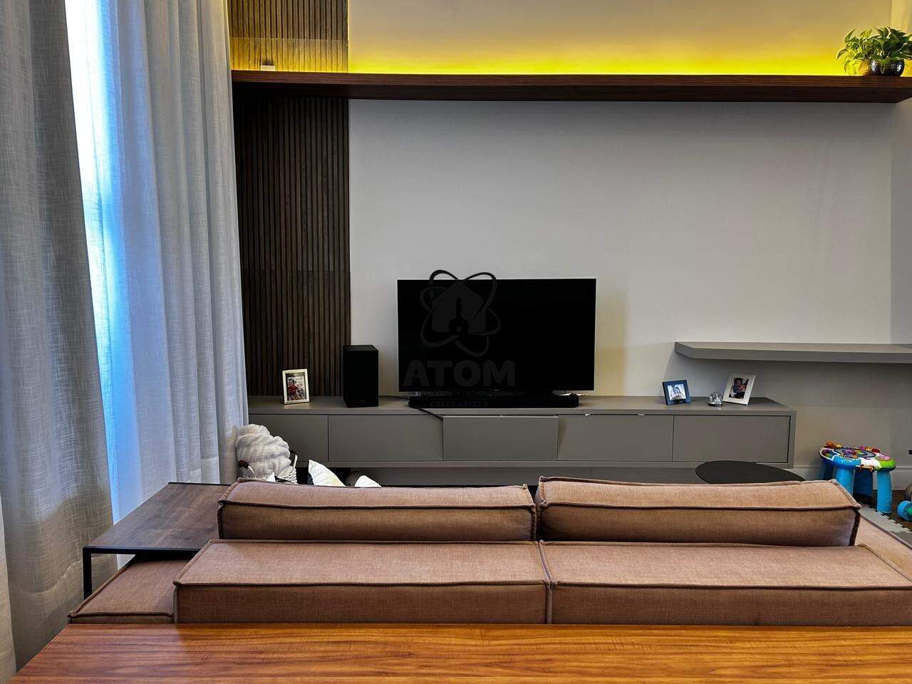 Casa em condominio à venda no Vale dos Cristais: 