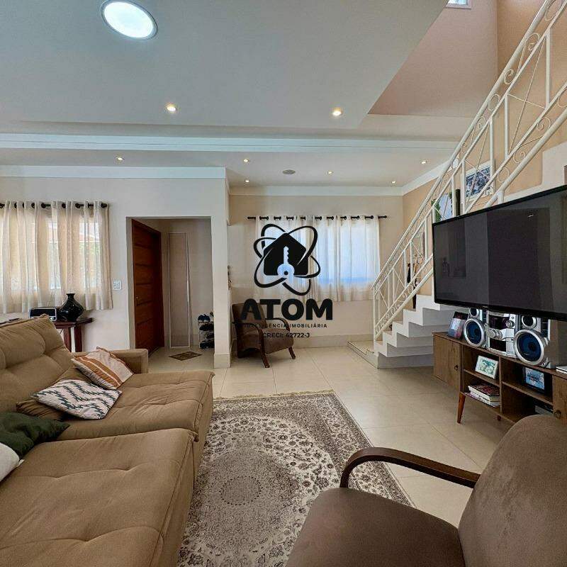 Casa em condominio à venda no Piracangágua (Chácara Flórida): 