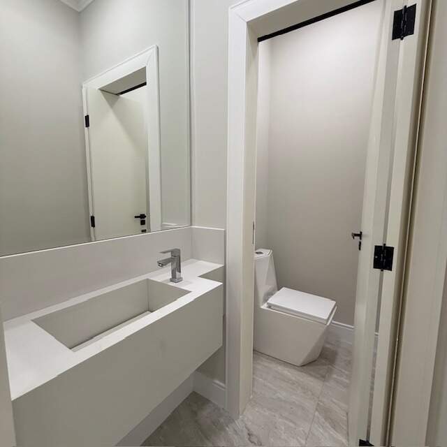 Casa em condominio à venda no Castelos: 
