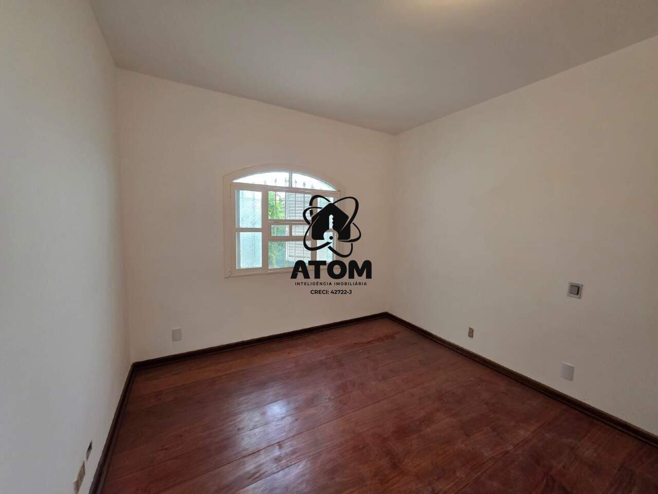 Sala para aluguel no Jardim das Nações: 