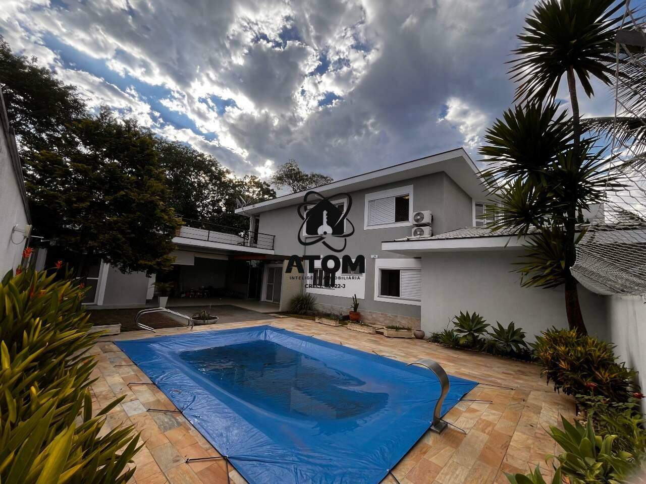 Casa em condominio à venda no Caminho Novo: 