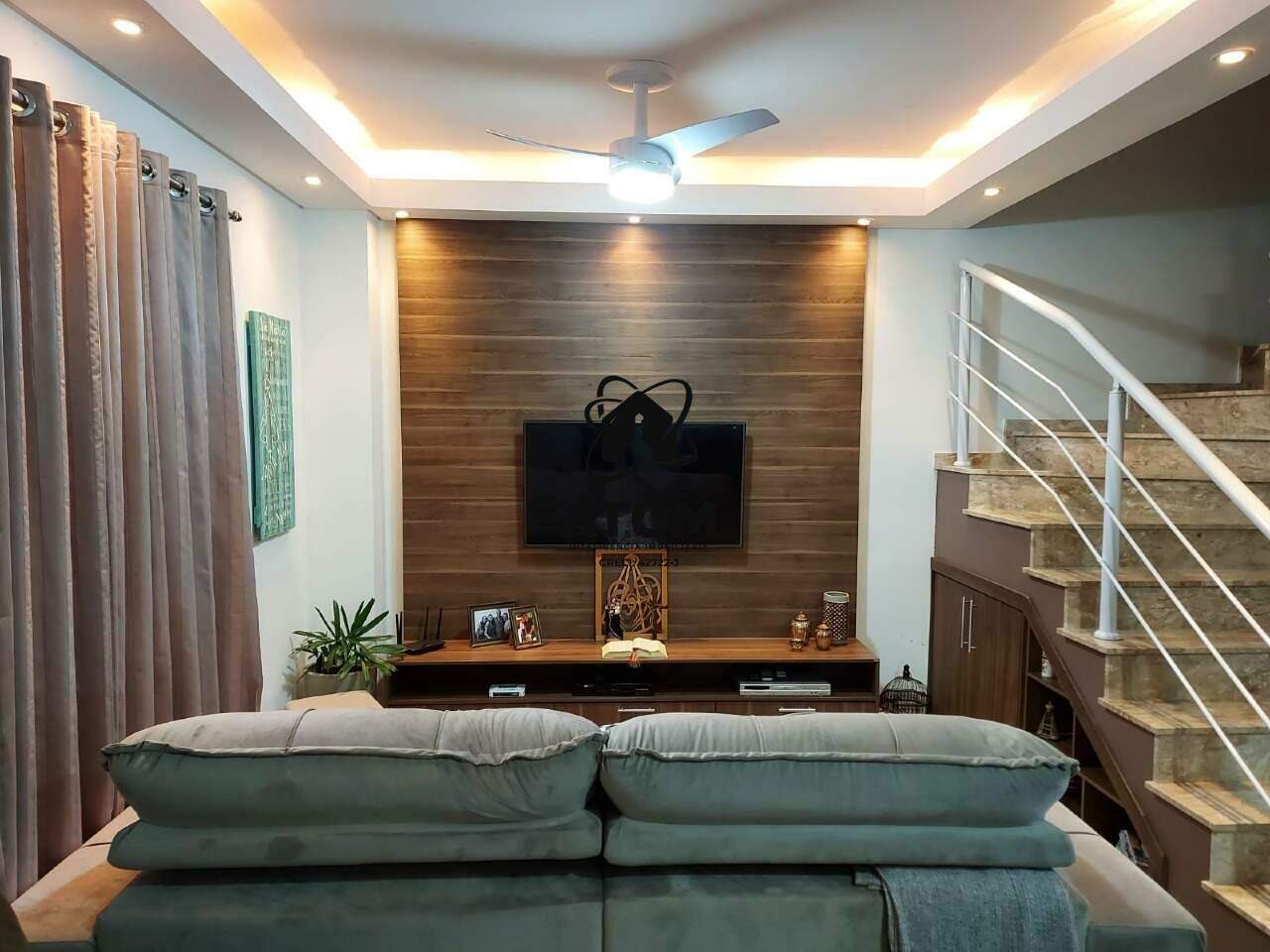 Casa em condominio à venda no Vila Areao: 