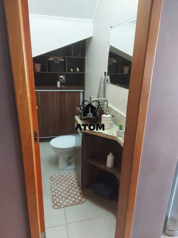 Casa em condominio à venda no Vila Areao: 