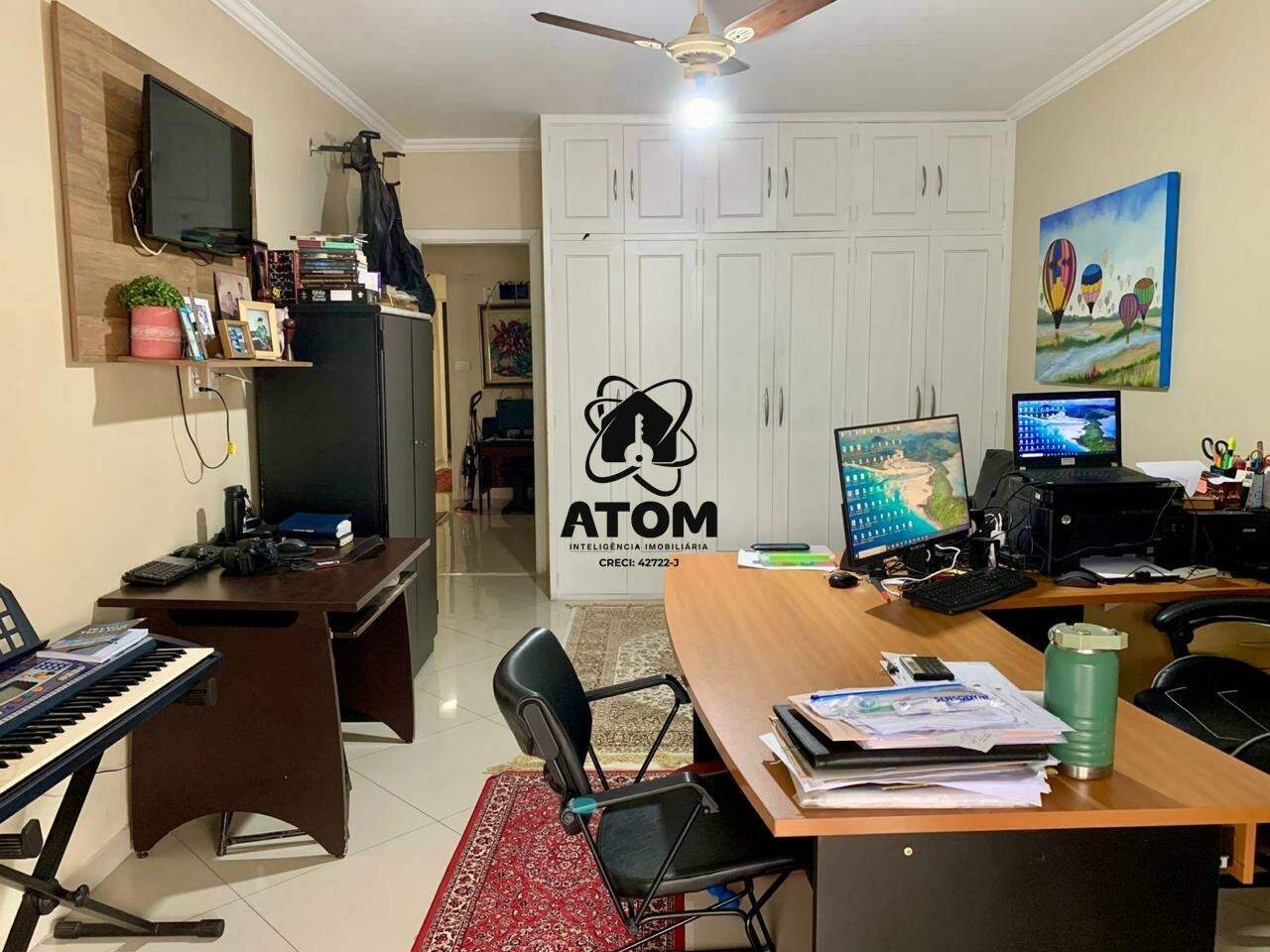 Casa Comercial para aluguel no Centro: 
