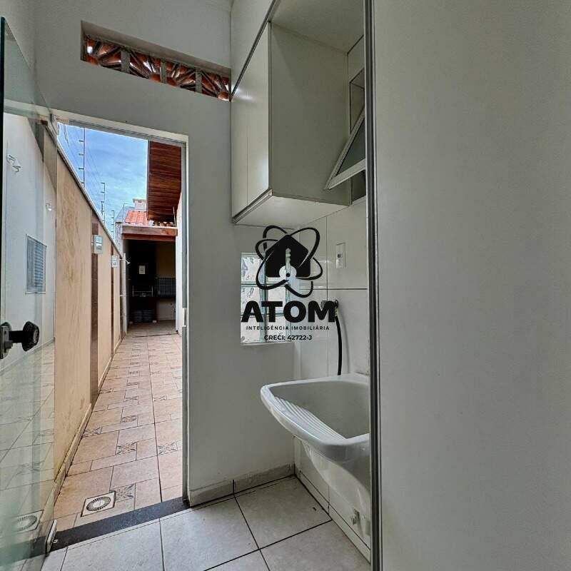 Casa à venda no Continetal II: 
