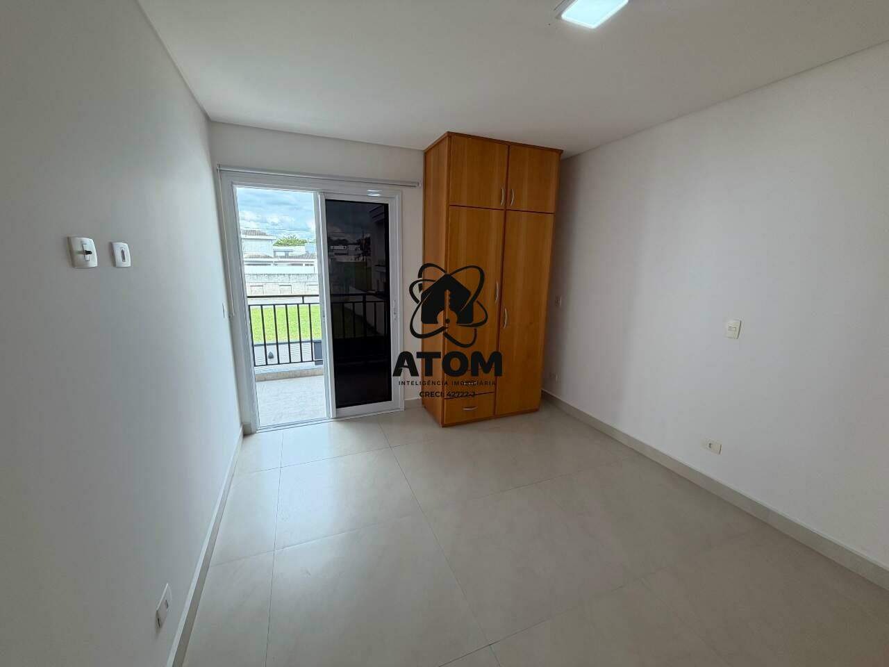 Casa em condominio para aluguel no Piracangaguá: 