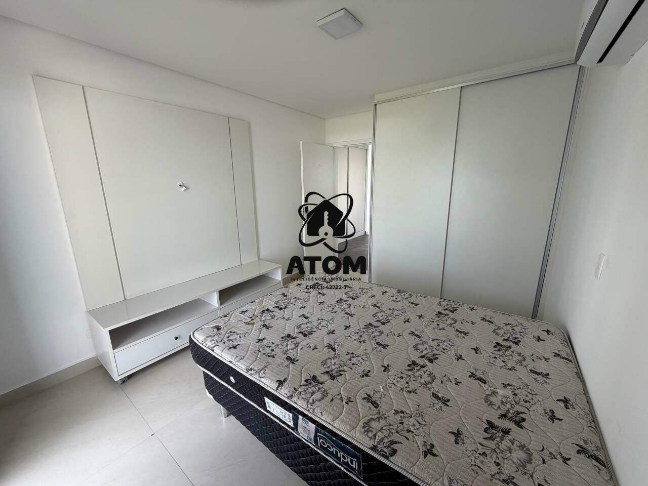 Casa em condominio para aluguel no Piracangaguá: 