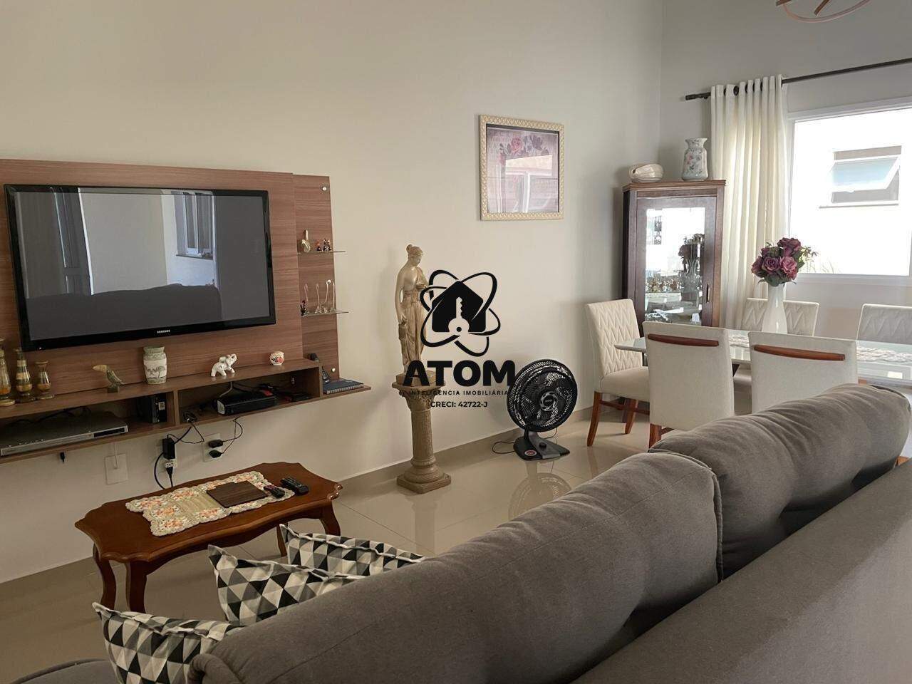 Casa em condominio à venda no Piracangaguá: 