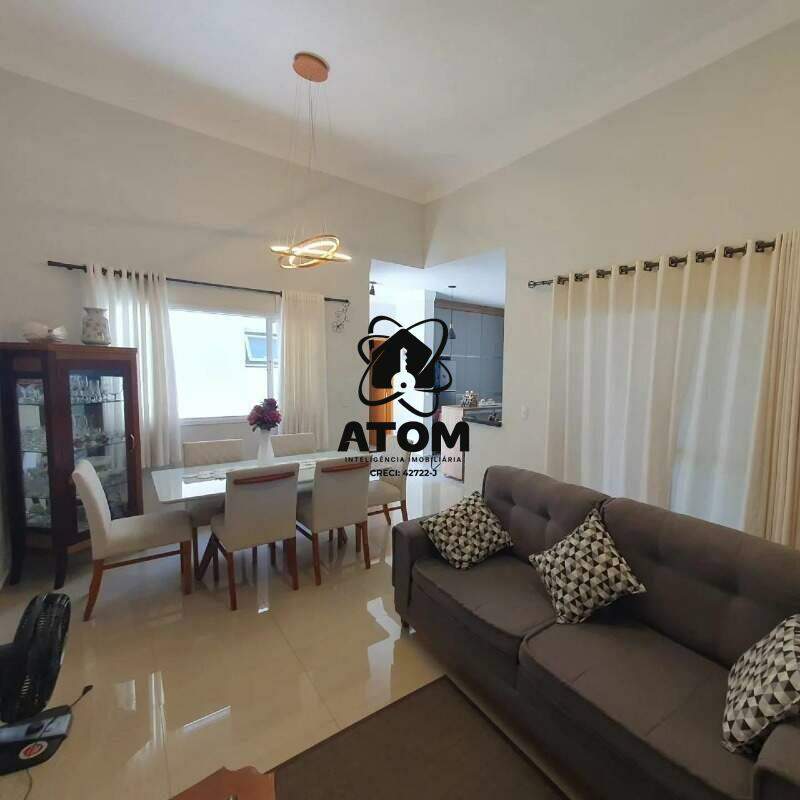 Casa em condominio à venda no Piracangaguá: 