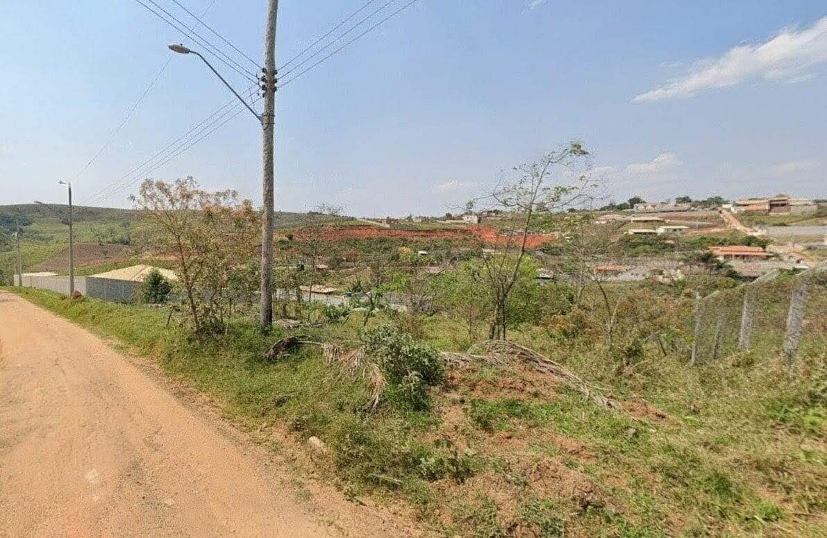 Terreno/Lote à venda no Barreiro: 