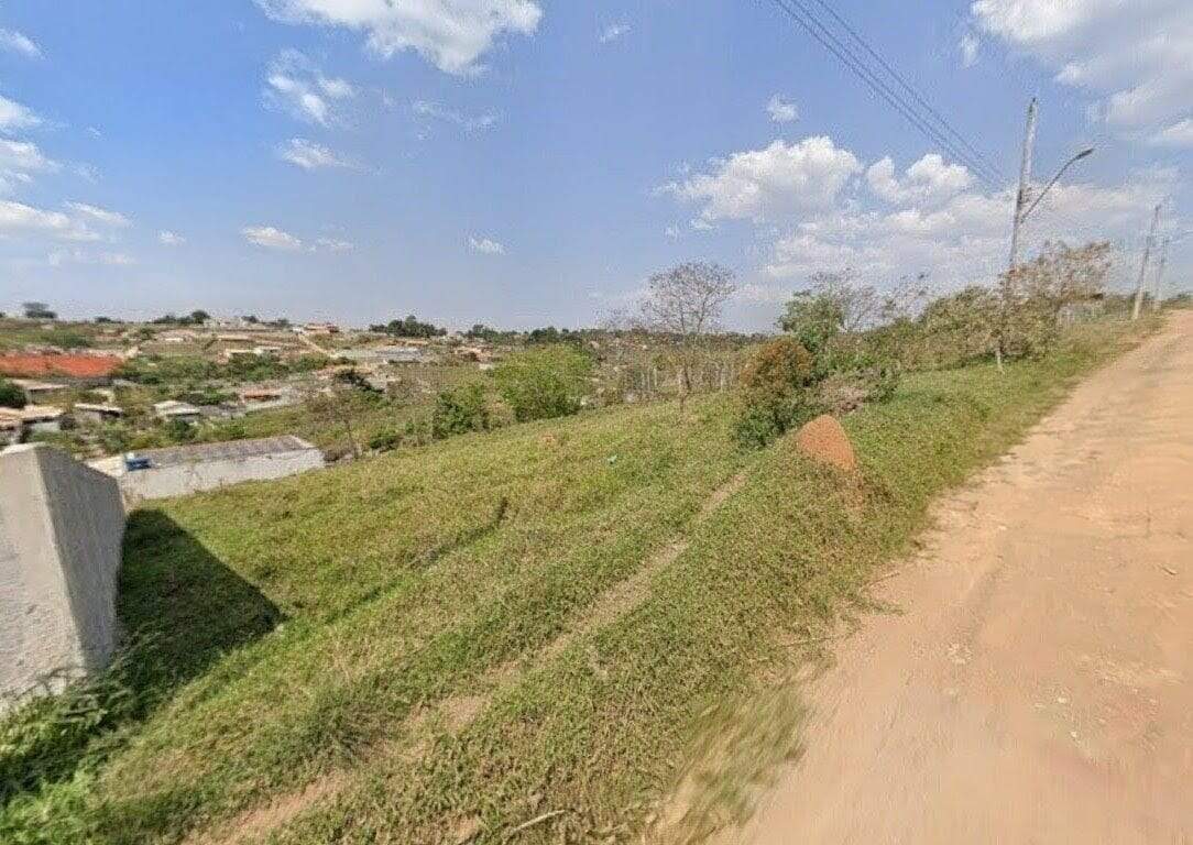 Terreno/Lote à venda no Barreiro: 