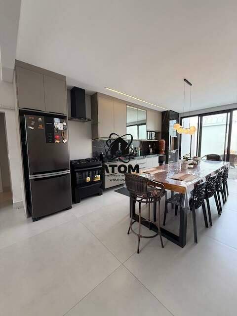 Casa em condominio à venda no Loteamento Residencial Barão de Tremembé: 