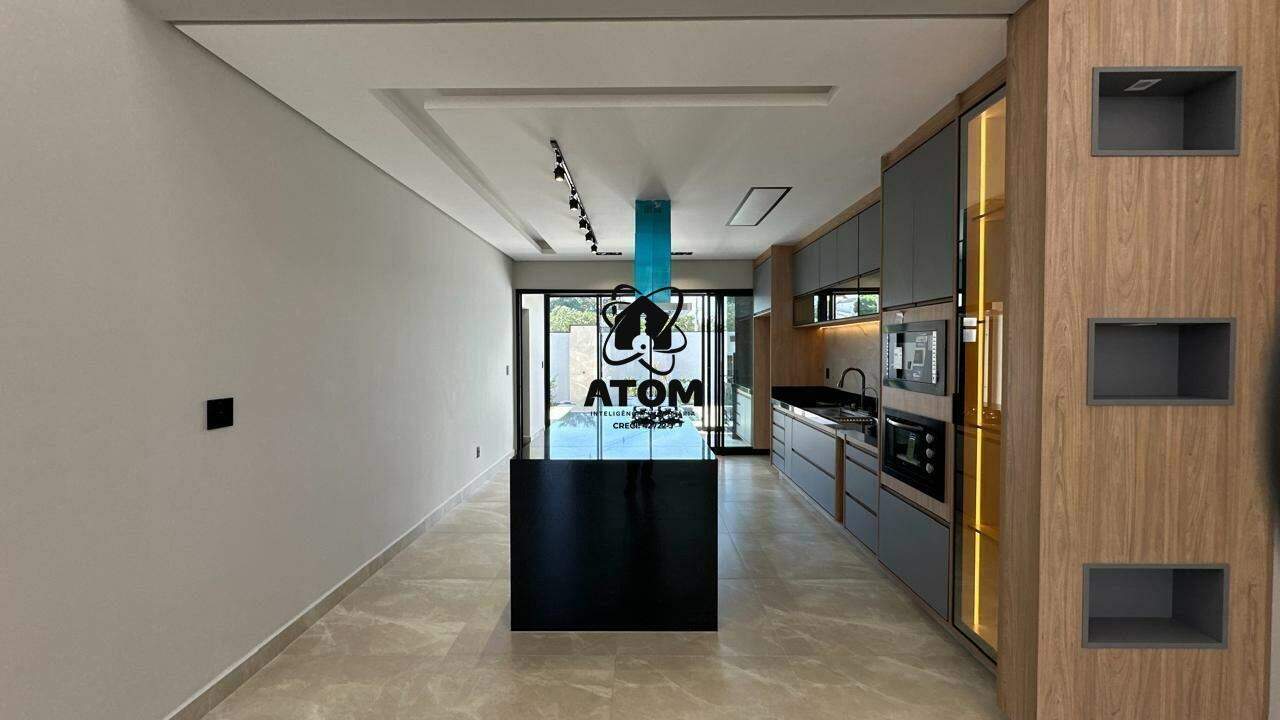 Casa em condominio à venda no Caminho Novo: 