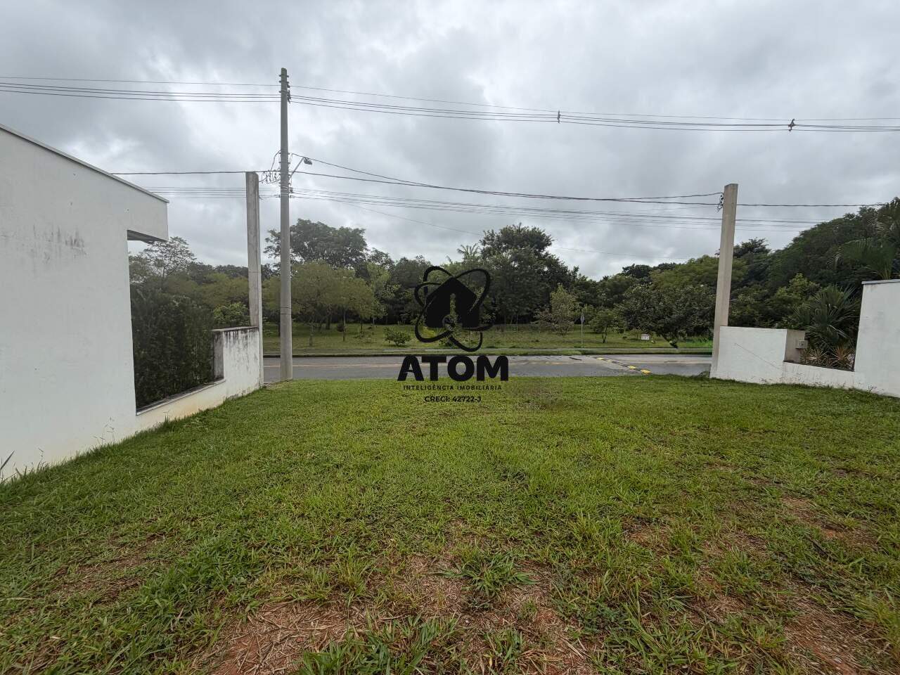 Terreno/Lote à venda no Piracangaguá: 