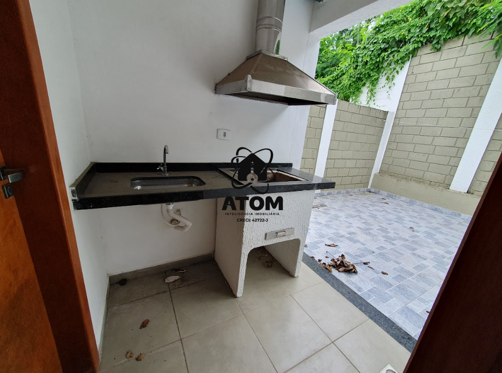 Casa em condominio para aluguel no Vila Areao: 